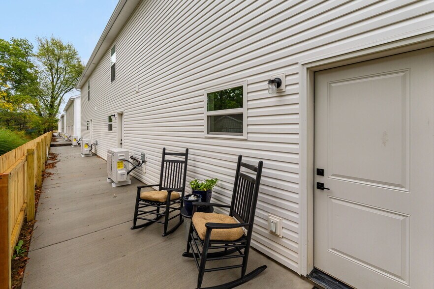 More Photos Of 384 N Franklin St, Richwood Multifamily For Sale