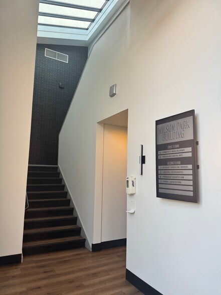More Photos Of 1820 SW Vermont St, Portland Office Residential For Lease