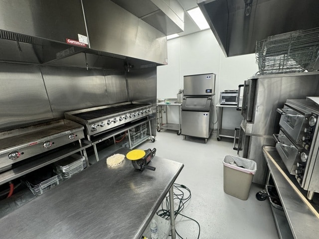 More Photos Of 10501 Success Ln, Dayton Office For Sale