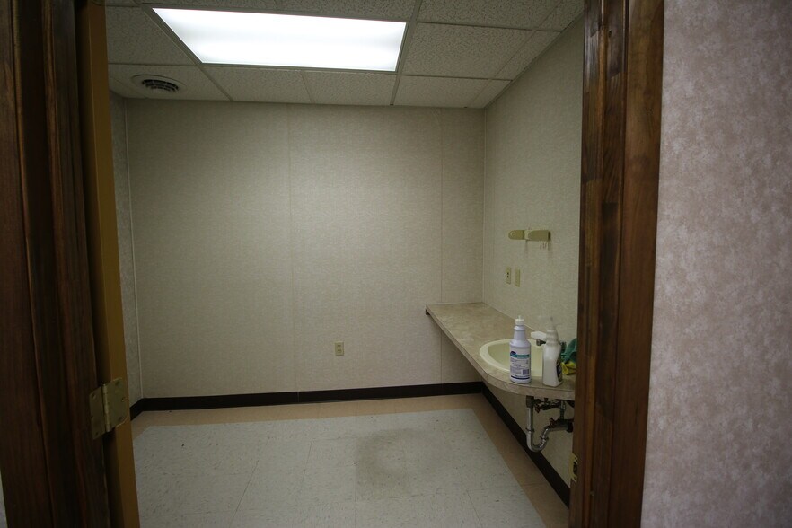 More Photos Of 204 8th st, Lehighton Medical For Sale