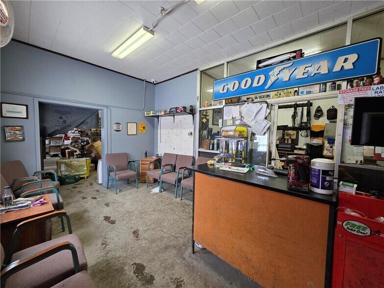 More Photos Of 3522 Andover Rd, Wellsville Auto Repair For Sale
