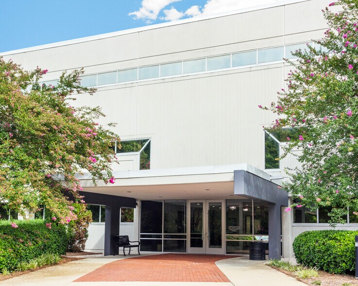 More Photos Of 5711 Six Forks Rd, Raleigh Office For Lease