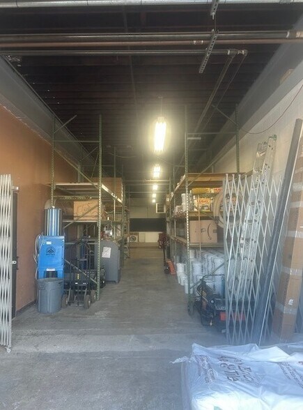 More Photos Of 495 Mola Blvd, Elmwood Park Warehouse For Lease