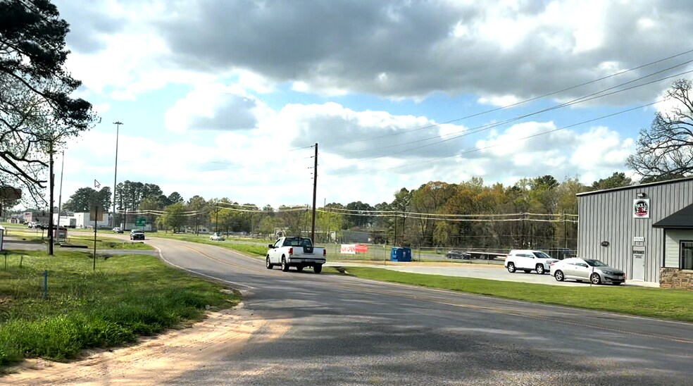 More Photos Of 3016 Estesville rd, Longview General Retail For Sale