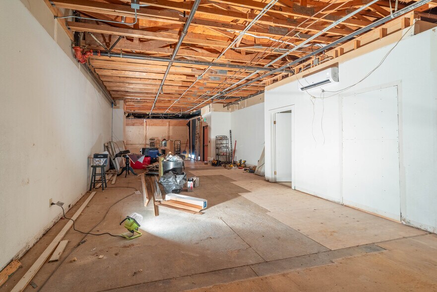 More Photos Of 314-316 Front St, Ketchikan Specialty For Sale