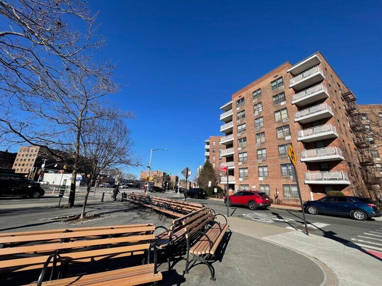 More Photos Of 10025 Queens Blvd, Forest Hills Apartments For Sale
