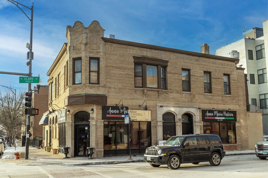 More Photos Of 4400 N Clark St, Chicago Storefront Retail Residential For Lease