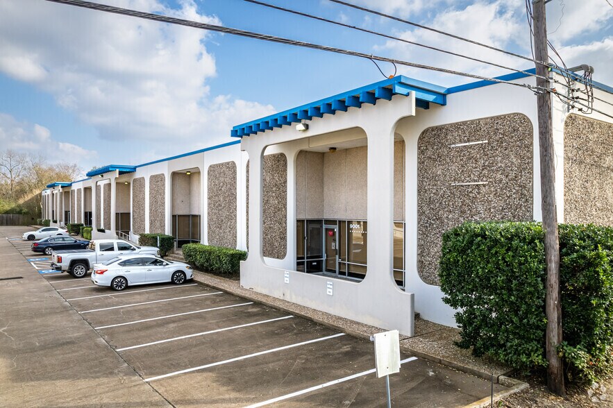 More Photos Of 8901-8923 Knight Rd, Houston Unknown For Lease