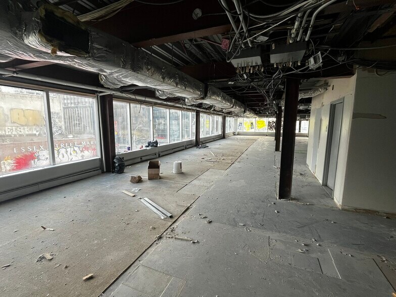 More Photos Of 110-114 Delancey St, New York Office For Sale