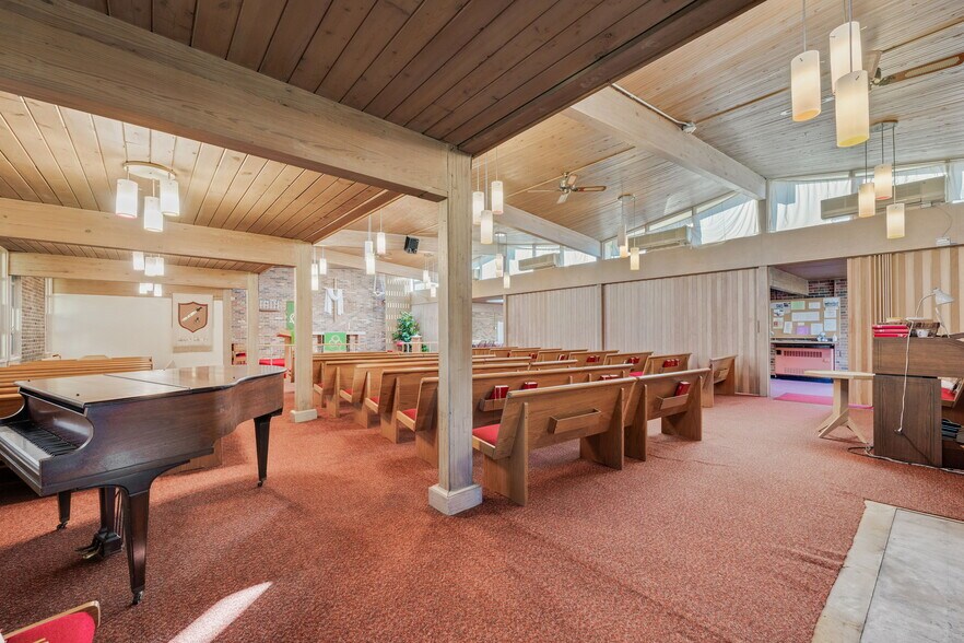 More Photos Of 5129 Wolf Rd, Western Springs Religious Facility For Sale