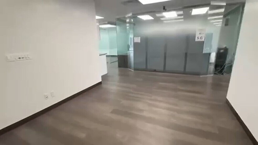 Primary Photo Of 13668 Roosevelt Ave, Flushing Office Residential For Lease