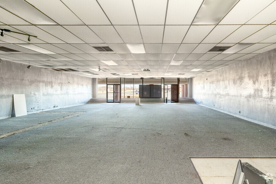 More Photos Of 1002-1100 Camp Jackson Rd, Cahokia General Retail For Sale