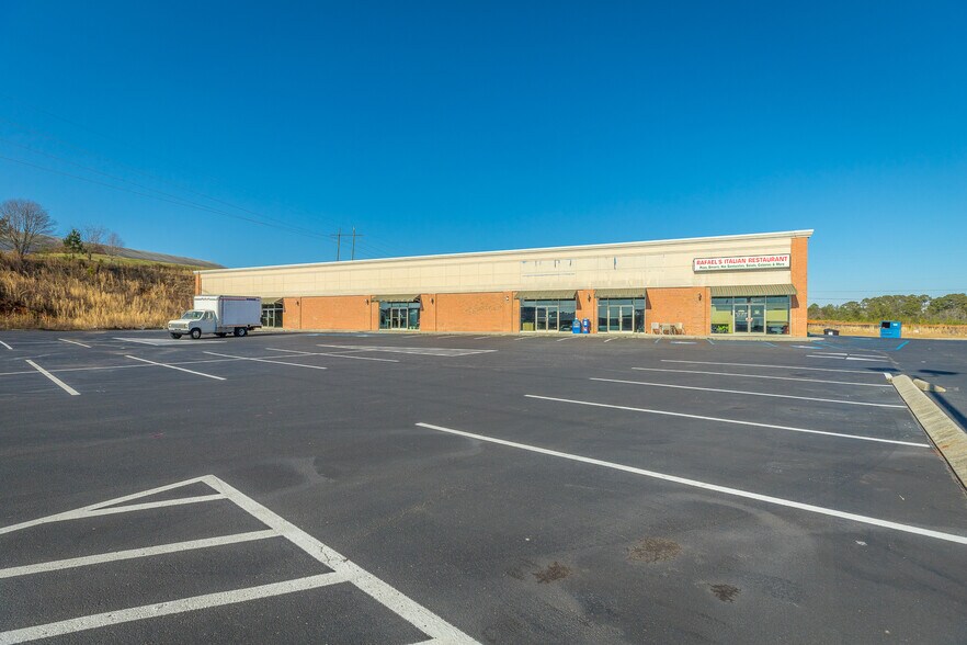 More Photos Of 150 Pearl Dr, LaFayette Restaurant For Lease