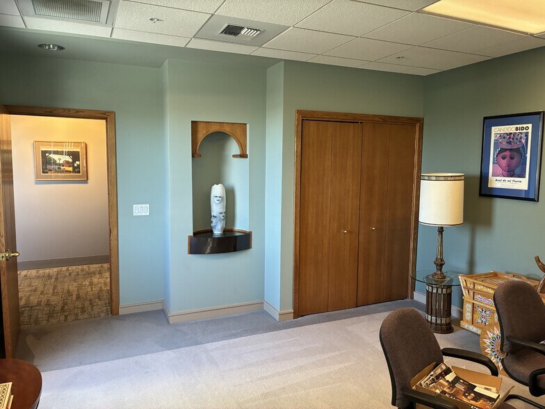 More Photos Of 1240 Pioneer Way S, Moses Lake Office For Sale