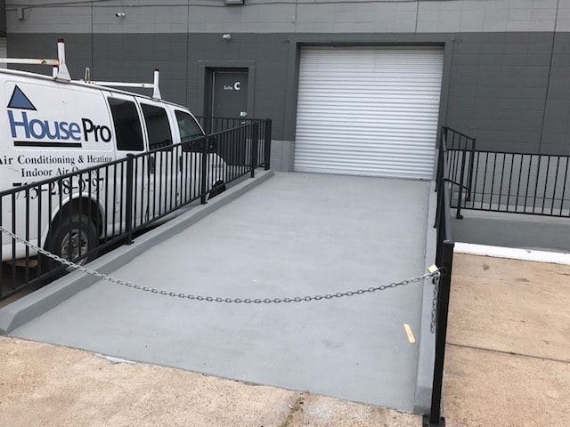 More Photos Of 6115 Skyline Dr, Houston Warehouse For Lease