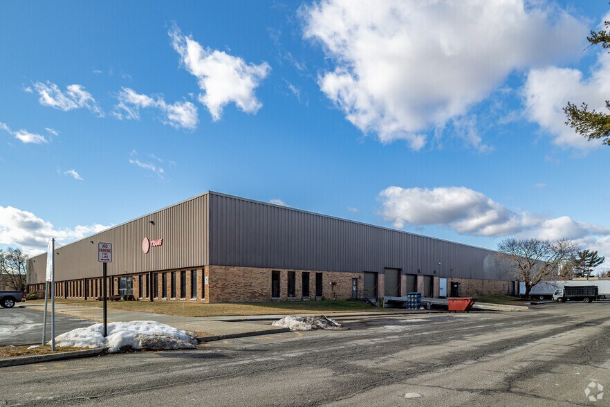 More Photos Of 60 Chapin Rd, Pine Brook Warehouse For Lease