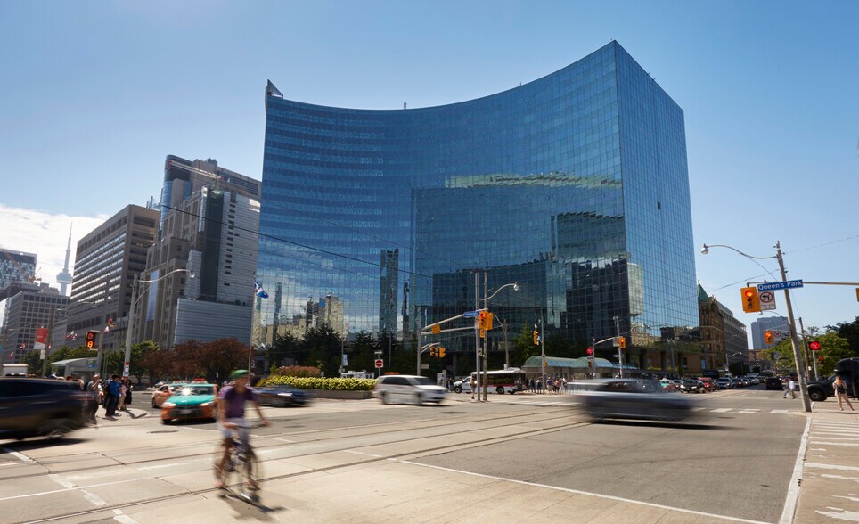 More Photos Of 700 University Ave, Toronto Office For Lease