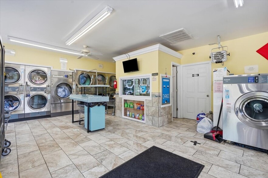 More Photos Of 44 Welwood Ave, Hawley Freestanding For Sale