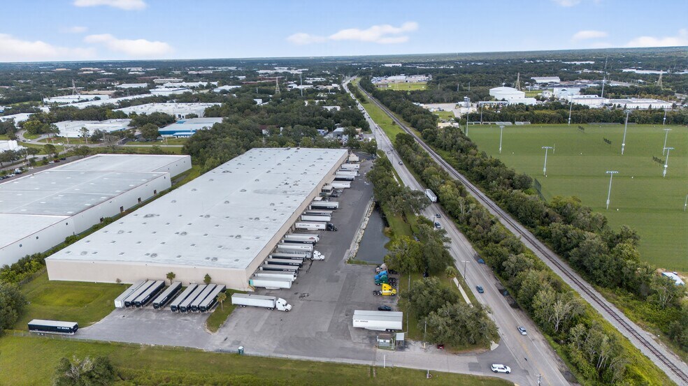 More Photos Of 3102 Queen Palm Dr, Tampa Warehouse For Lease
