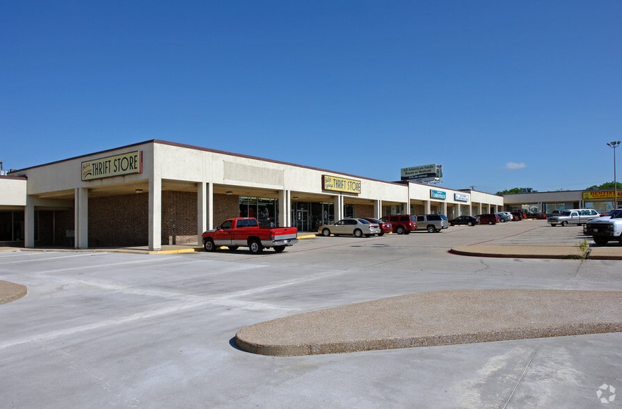 More Photos Of 3501-3641 Shepherd Ln, Balch Springs General Retail For Lease