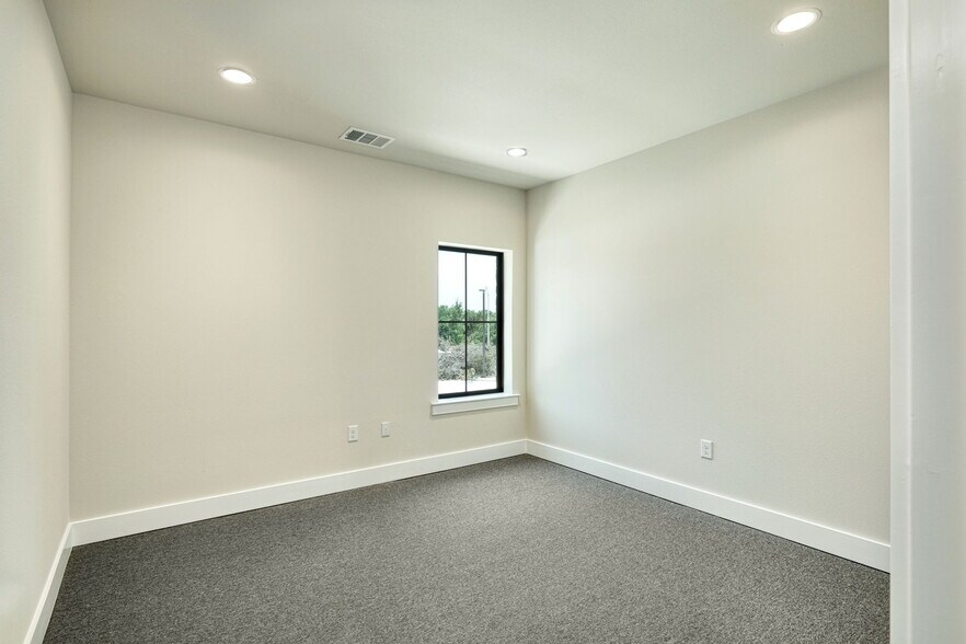 More Photos Of 1011 Wilson Ranch pl, Cedar Park Loft Creative Space For Lease