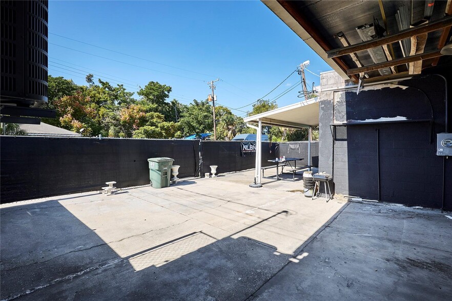 More Photos Of 1834 14th St, Bradenton Freestanding For Sale