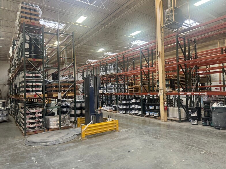 More Photos Of 415 Baker St, Lansing Warehouse For Sale