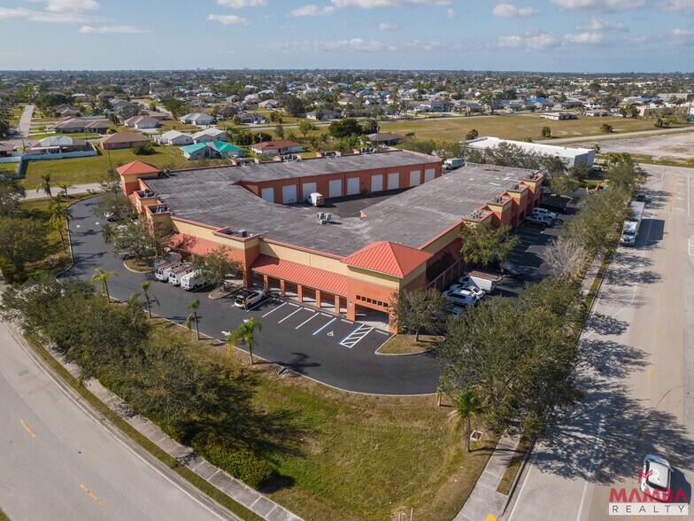 More Photos Of 413 NE Van Loon Ln, Cape Coral Light Distribution For Sale