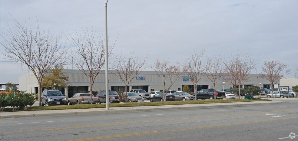 More Photos Of 42231 6th St W, Lancaster Warehouse For Lease