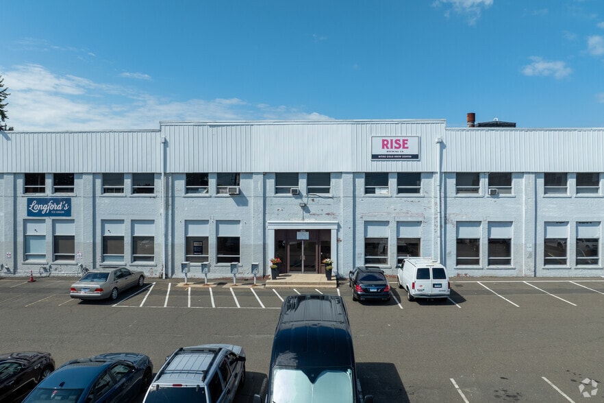 More Photos Of 425 Fairfield Ave, Stamford Warehouse For Lease