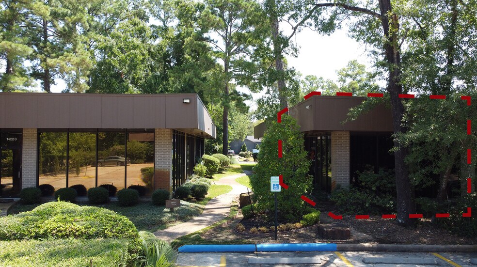 More Photos Of 1420 Stonehollow Dr, Humble Office For Sale