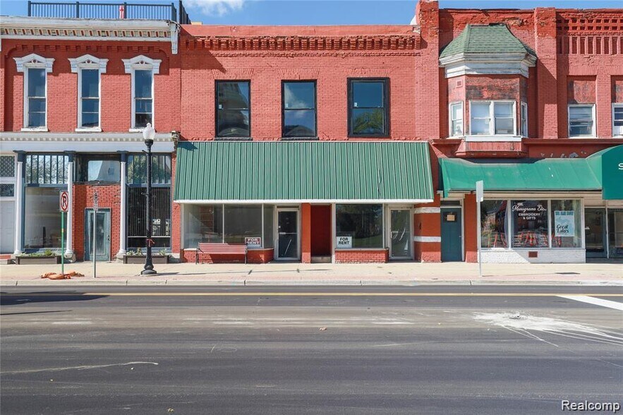 Primary Photo Of 227 N Shiawassee St, Corunna General Retail For Sale