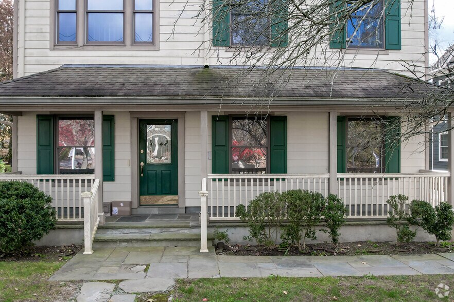 More Photos Of 104 Smith Ave, Mount Kisco Office For Lease