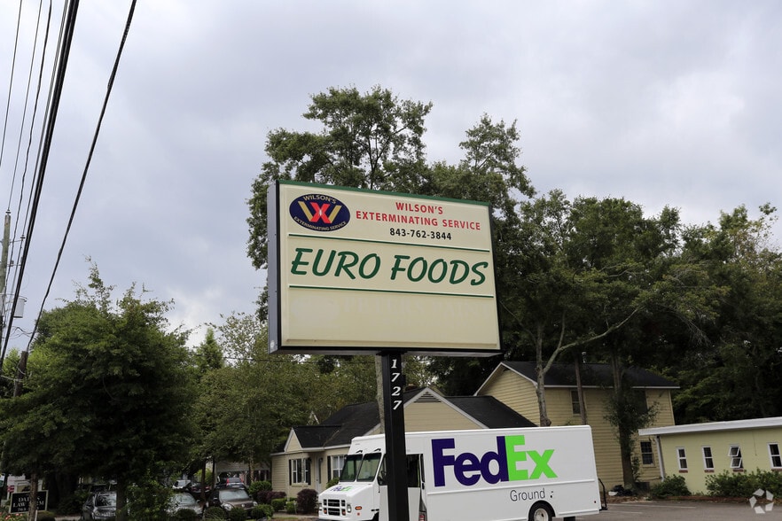 More Photos Of 1727 Ashley River Rd, Charleston Unknown For Lease