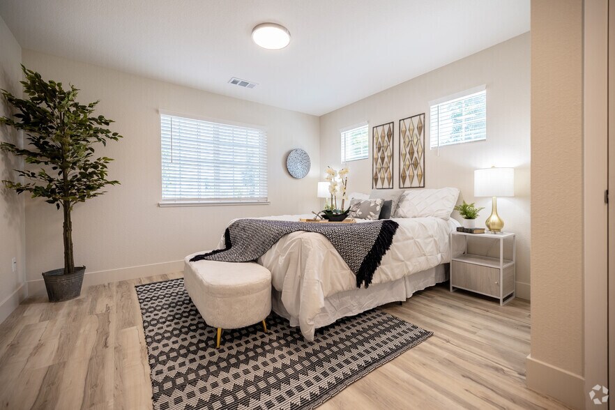 More Photos Of 2531 W Rumble Rd, Modesto Apartments For Sale