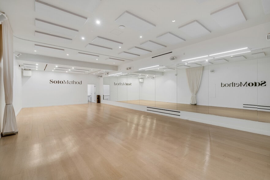 More Photos Of 68 Thomas St, New York Apartments For Sale