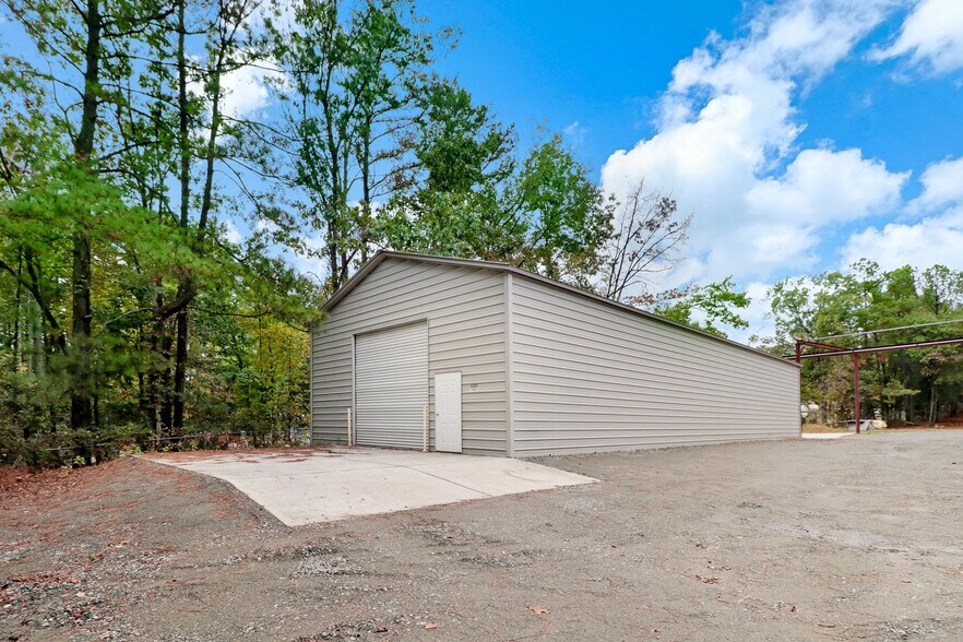 More Photos Of 5832 Lease Ln, Raleigh Manufacturing For Lease