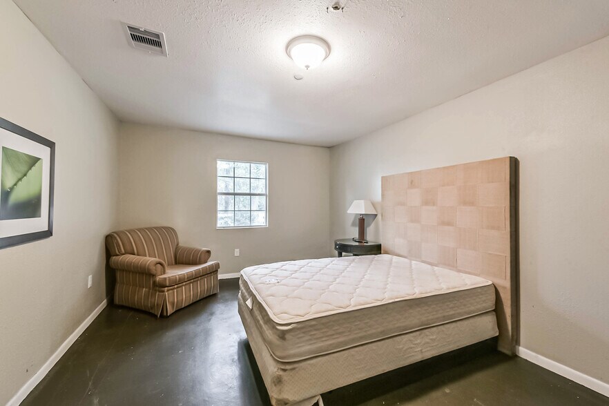 More Photos Of 1270 CR 2293, Cleveland Assisted Living For Sale