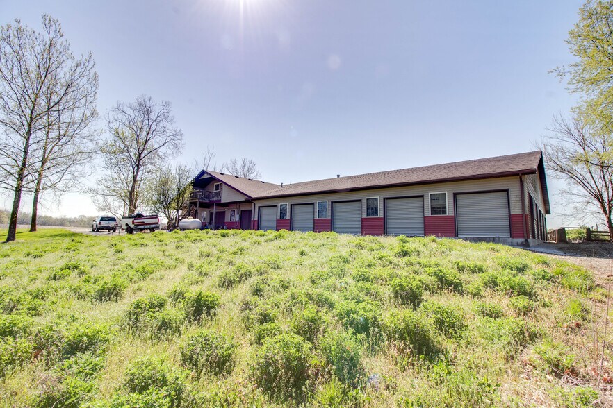 More Photos Of 15281 IL-109, Dow Specialty For Sale