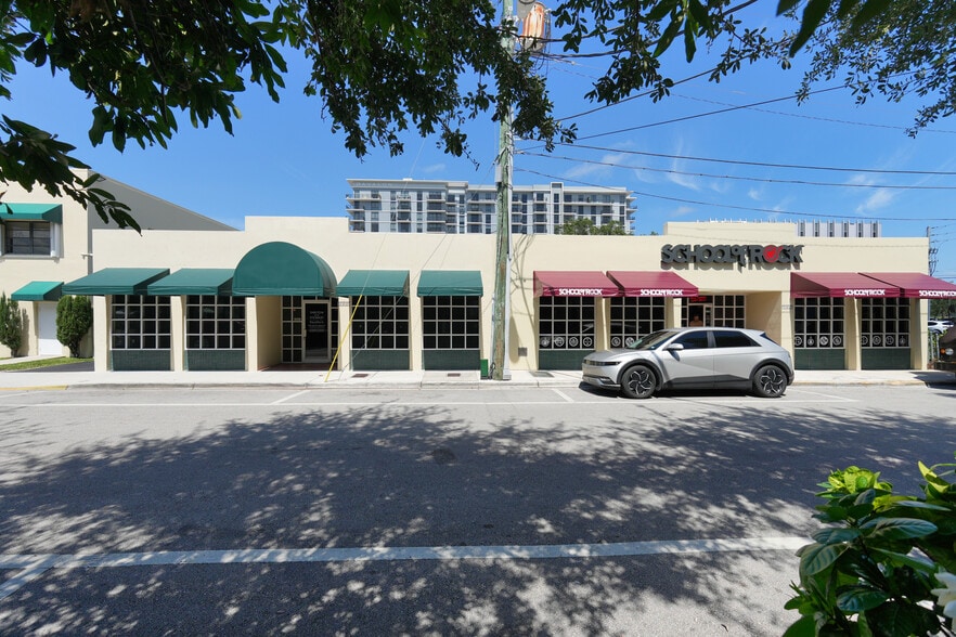 More Photos Of 7311 SW 59th Ct, South Miami General Retail For Lease