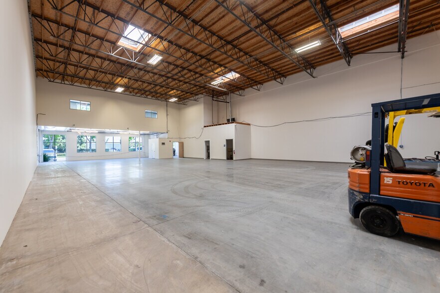 More Photos Of 4750 Calle Carga, Camarillo Manufacturing For Sale
