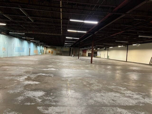 More Photos Of 55 Lathrop Road Ext, Plainfield Manufacturing For Sale