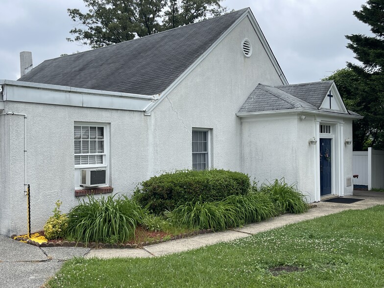 Primary Photo Of 1716 Goodview Rd, Parkville Religious Facility For Sale