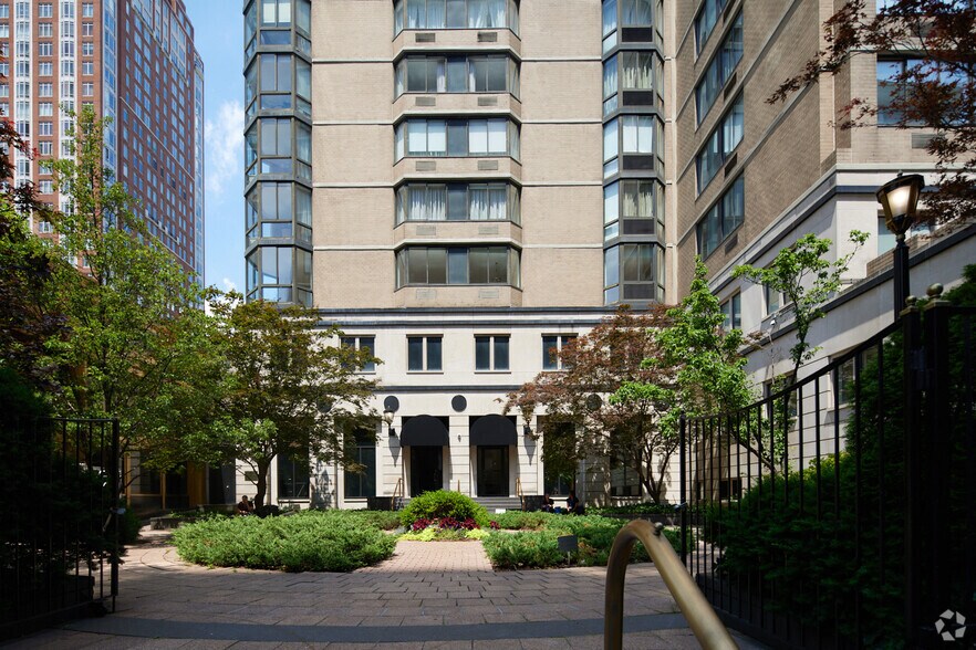 More Photos Of 205 E 64th St, New York Hotel For Lease