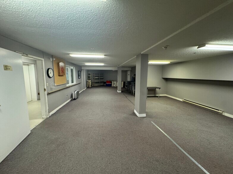 More Photos Of 725 Gibralter St, Norfolk Flex For Sale