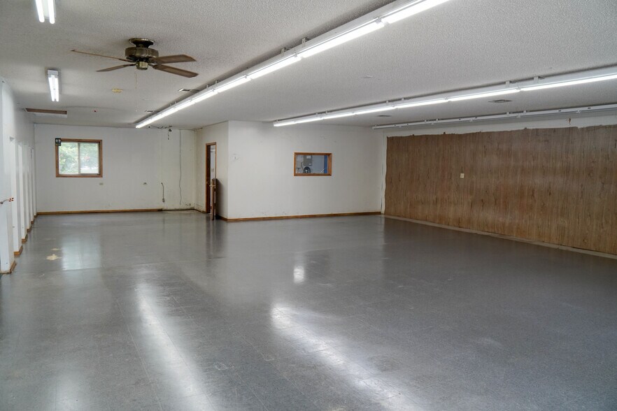 More Photos Of 106 W 3rd St, Chandler Auto Repair For Sale