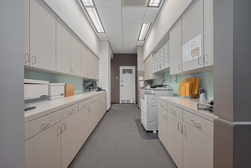 More Photos Of 19855 Greenwind Chase Dr, Houston Office For Sale