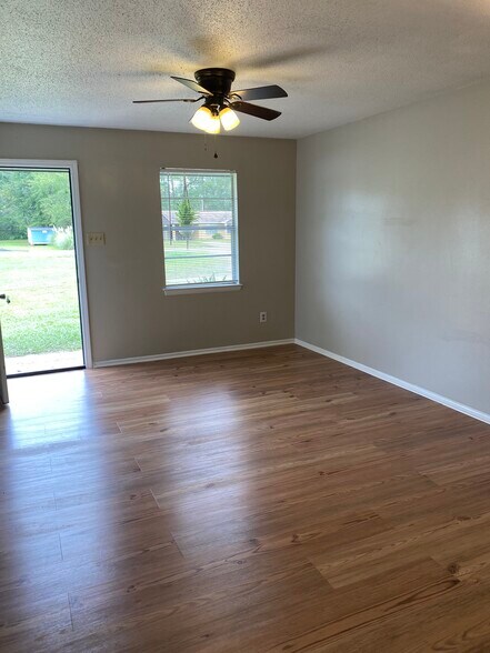 More Photos Of 3800 Hill Ave, Moss Point Apartments For Sale