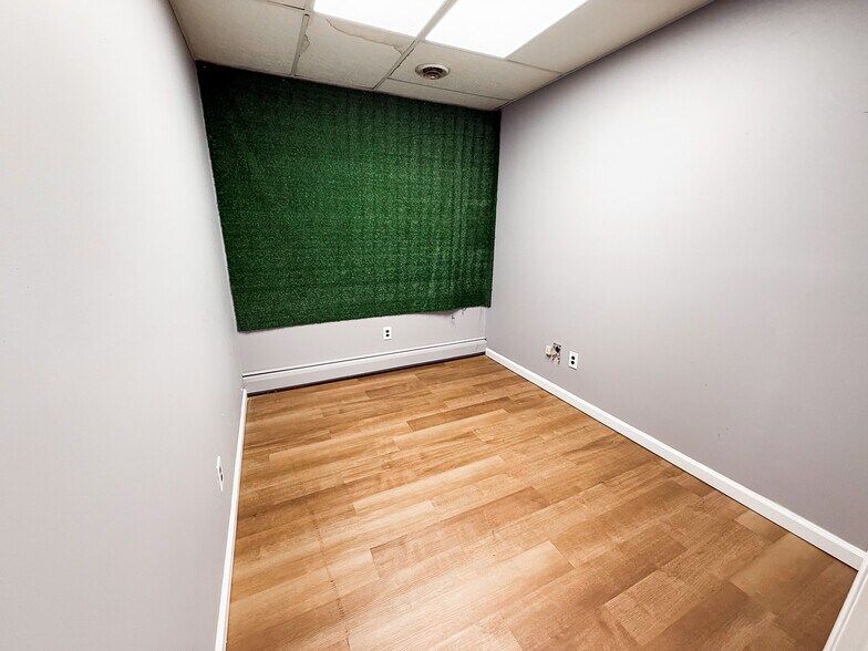 More Photos Of 339 N Route 73, Berlin Medical For Lease