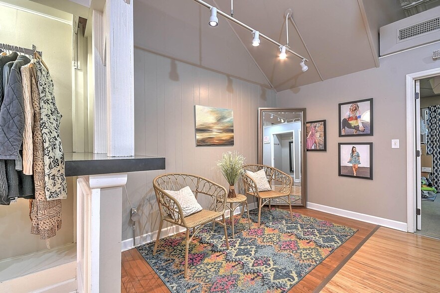 More Photos Of 531 State St, Bristol Storefront Retail Office For Sale